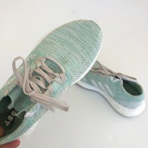 ADIDAS | pureboost sneaker in mint green + white